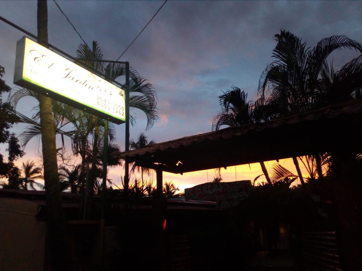 Hotel El Jardin Jacó Екстериор снимка
